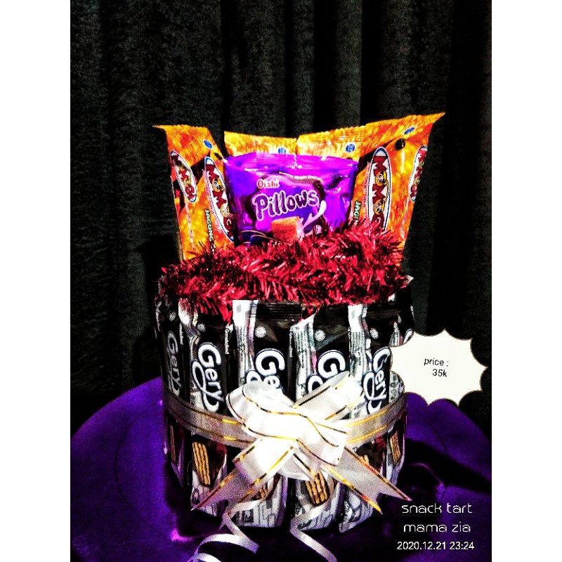 snack tart / kue ulang tahun / snack ulang tahun / bingkisan ulang tahun / snack tower