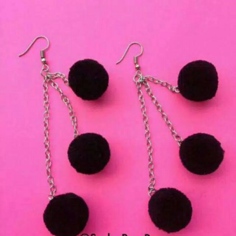 Anting Tri Pompom -anting hijab-anting kekinian-anting remaja -anting mewah bisa COD