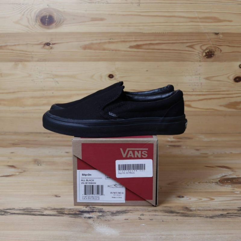 VANS SLIP ON ALL BLACK