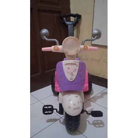 Preloved / Second / Bekas / Seken Sepeda Motor Vespa Dorong Mainan Anak / Shp Toys Murah Meriah / Sc