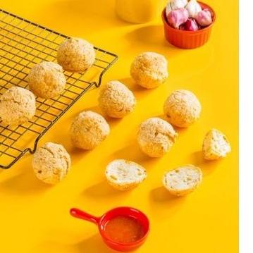 

[KODE BARANG 9587] Bakso Goreng Ayam Udang Frozen - Trino Kitchen (Termasuk Saus Sambal)