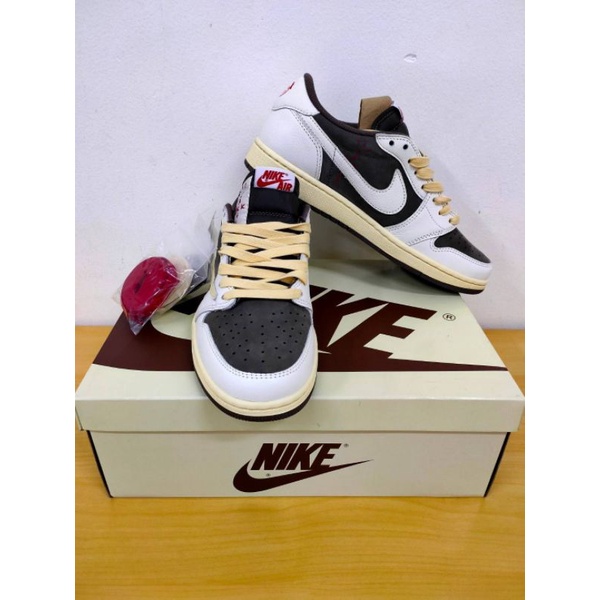 Travis Scott x Air Jordan 1 low sail