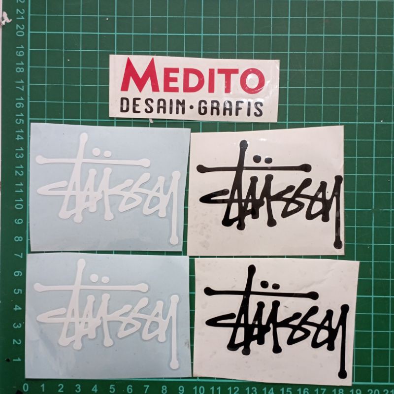 Sticker Cutting Stussy