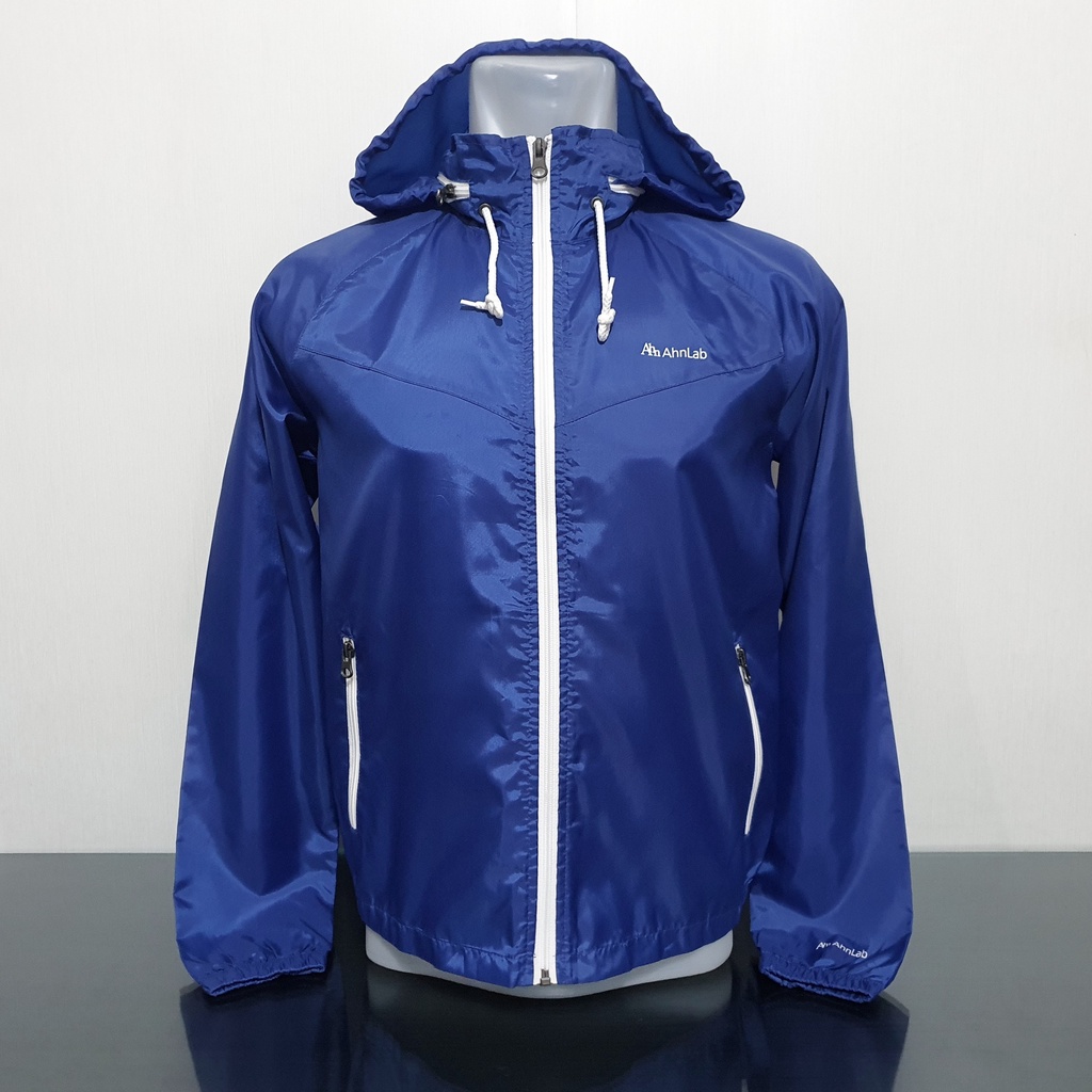 Jaket Windbreaker GIORDANO - Size XS - Lebar Dada 49 cm - Original 100%