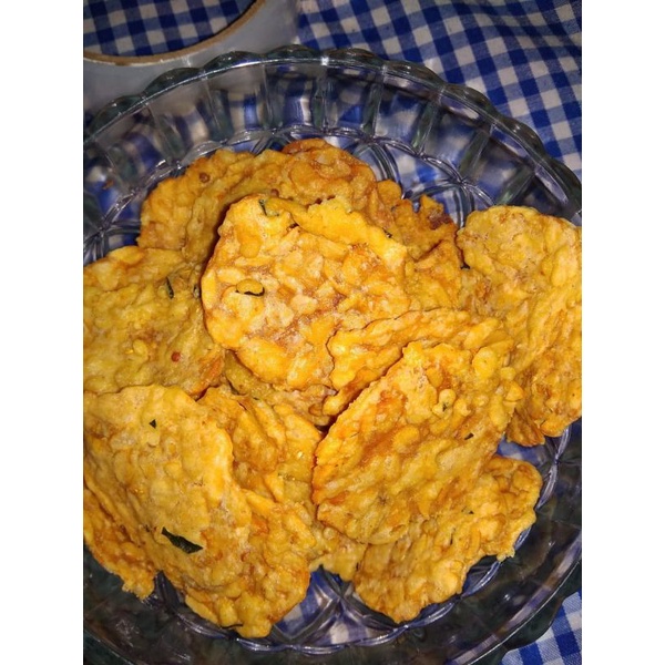 

kripik tempe gurih daun jeruk