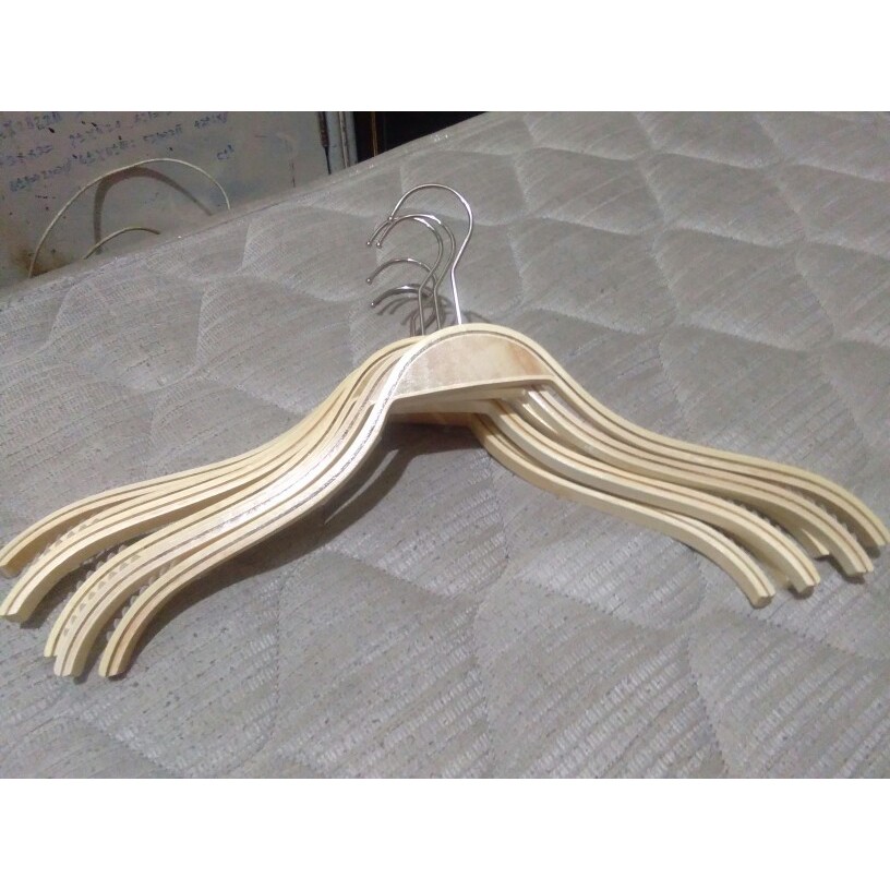 Hanger Kayu KARET Samping