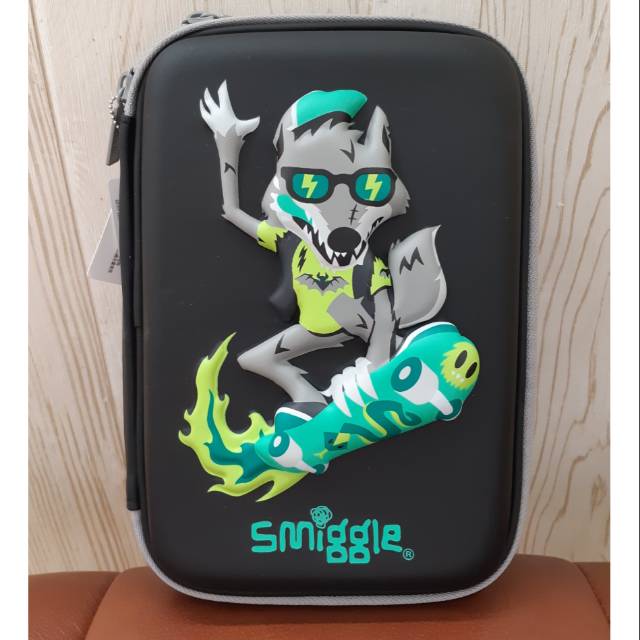 

Sale promo - SMIGGLE pencil case. Original