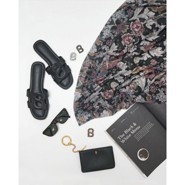 Buttonscarves Royale Black