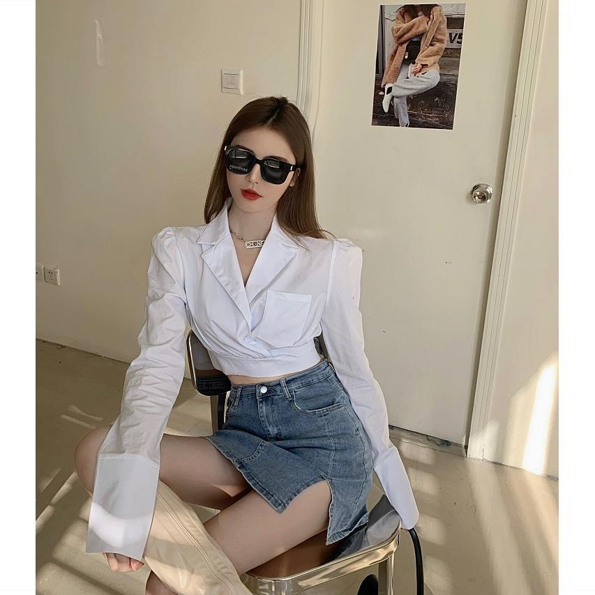 Kemeja putih wanita desain rasa niche cross shirt musim semi baru cahaya akrab gaya pendek Perancis