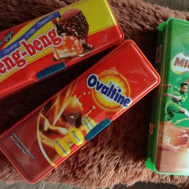 

Kotak pensil motif snack
