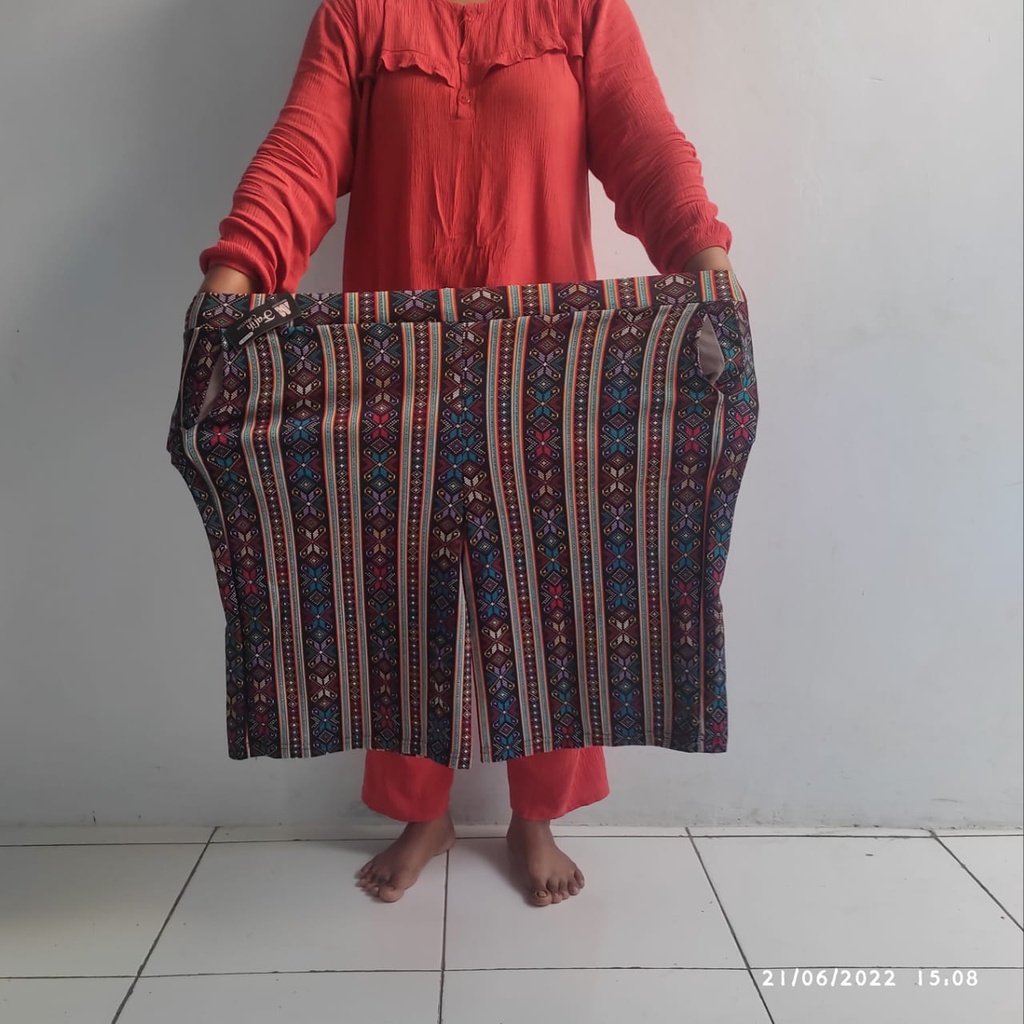 celana kulot pendek super jumbo motif songket