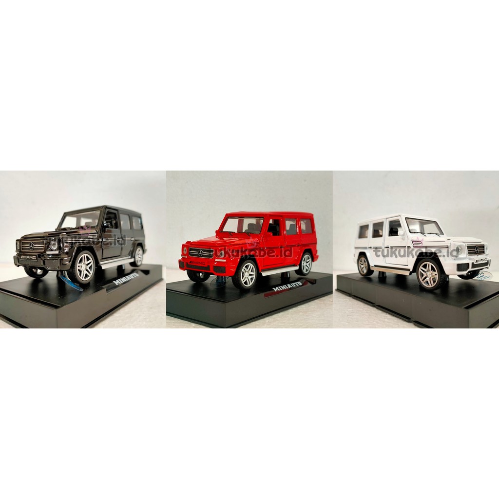 Diecast Mercedes Benz G Class. Skala 1:32