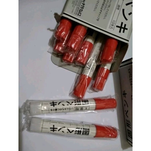 

Solid Steel MARKER Red SAKURA - Spidol Penanda Besi Permanen Merah Sakura Color Product Corporation Made In Japan
