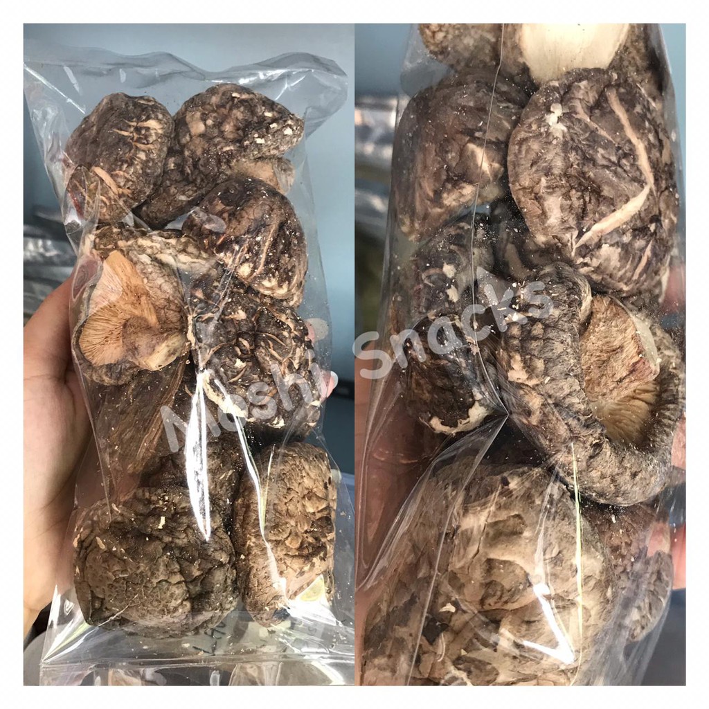 

Jamur Shitake Kering Mini Xiang Gu Hioko Fragrant Mushroom 100gr / Jamur Hiongku Hiong Ku / Dried Mushroom IKPS