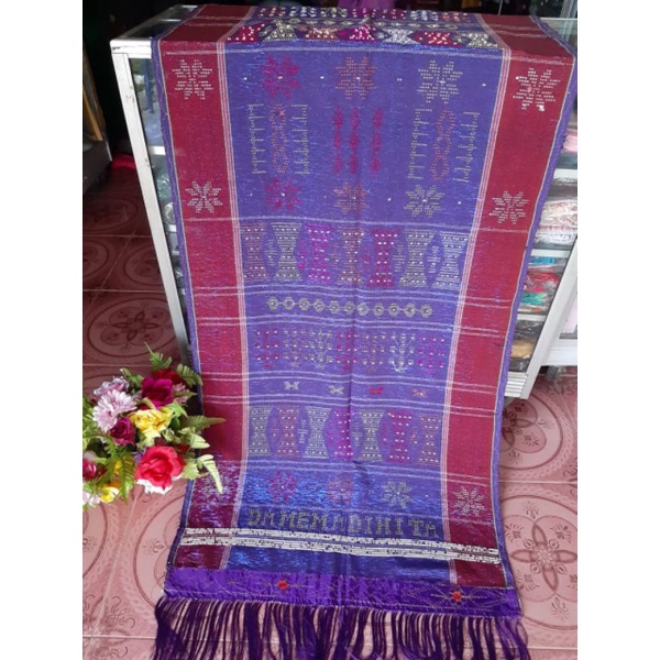 ULOS SADUM UNGU ULOS BATAK TOBA ANGKOLA TENUN UJUNG BORDIR RUMBAI PADAT