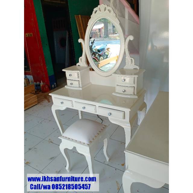 Meja rias ukir kayu jati model tolet Kartini duco putih
