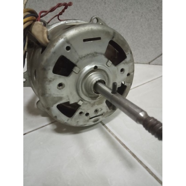 Dinamo Stand Fan  KDK 16 inch