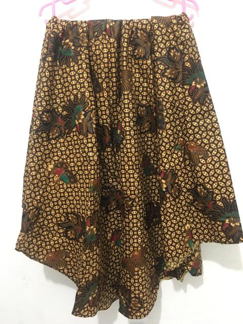 Mauren Batik Couple Rok Lilit Batik Maxi Payung Panjang Wanita Dan Atasan Kemeja Pria Dewasa M–xl