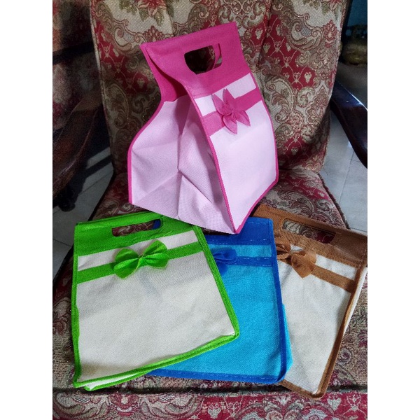 

TAS NASI KOTAK TAS BERKAT TAS HAJATAN POLOS 22X22