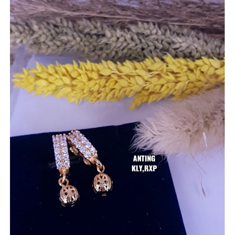 Anting cantik import,awet,tahan lama,bisa dipake sehari hari