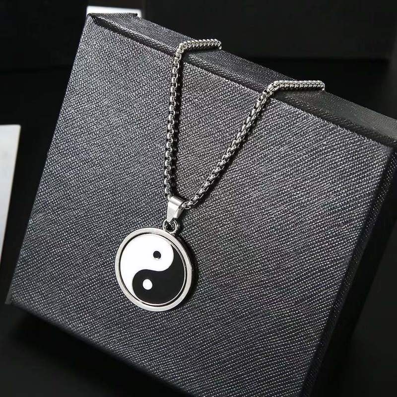 Kalung Liontin Yin Yang Tai Chi Bahan Stainless Steel Gaya China Untuk Pria Dan Wanita