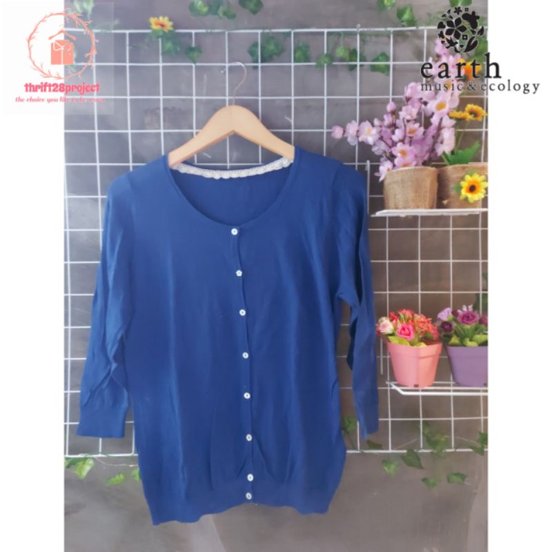 Cardigan Earth Music & ecology biru elektrik