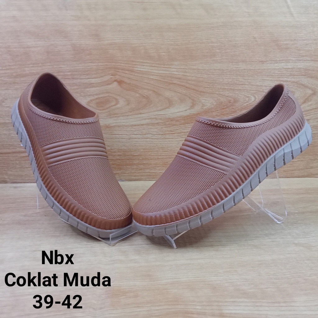 (COD) Sepatu Karet Pantofel Formal Pria Anti Air ATT NBX 663