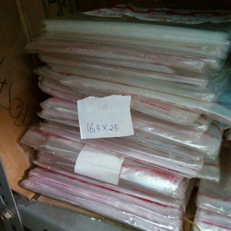 

Plastik opp dengan lem 16,5 x 25 cm