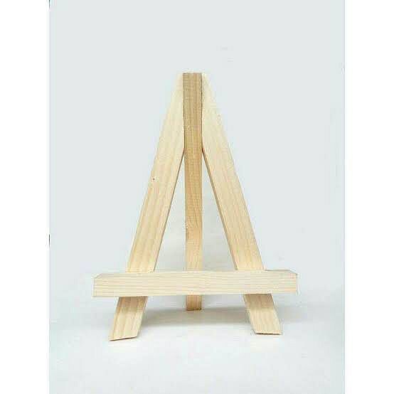 

Pusatbarangrumahtangga Easel Kayu Mini Stand Wood Tripot Sandaran Pajangan Dimensi 15 cm x 12.5 cm