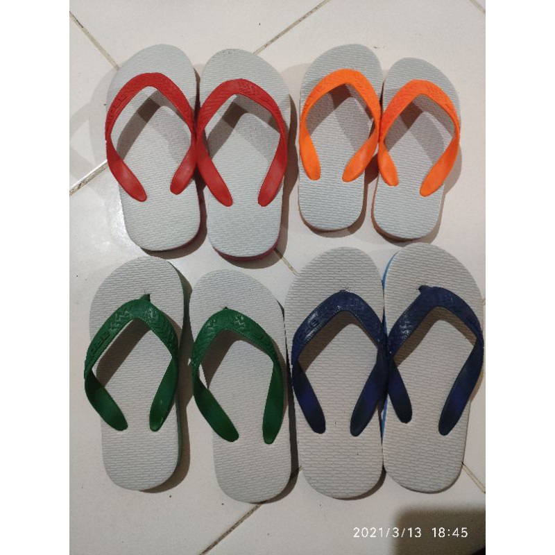 Ardiles polos sandal capit anak kecil. japit