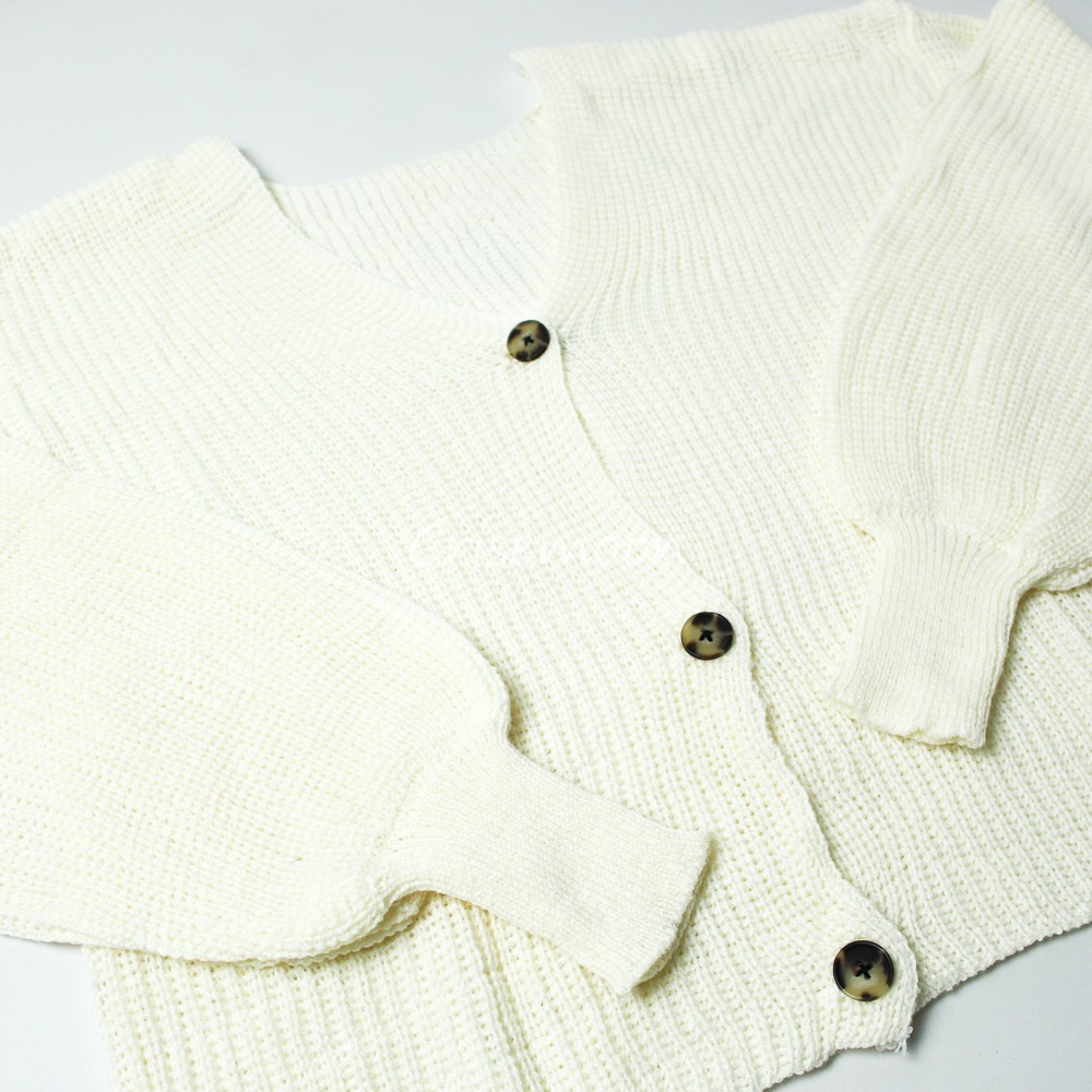 Vina Knitted Cardigan Rajut Kancing Oversize Tangan Balon-Broken White