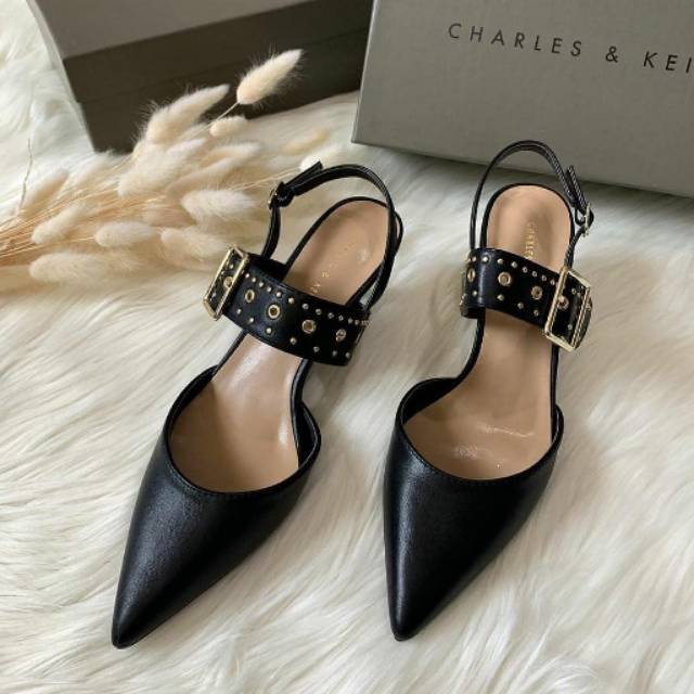 Sepatu Charles and Keith