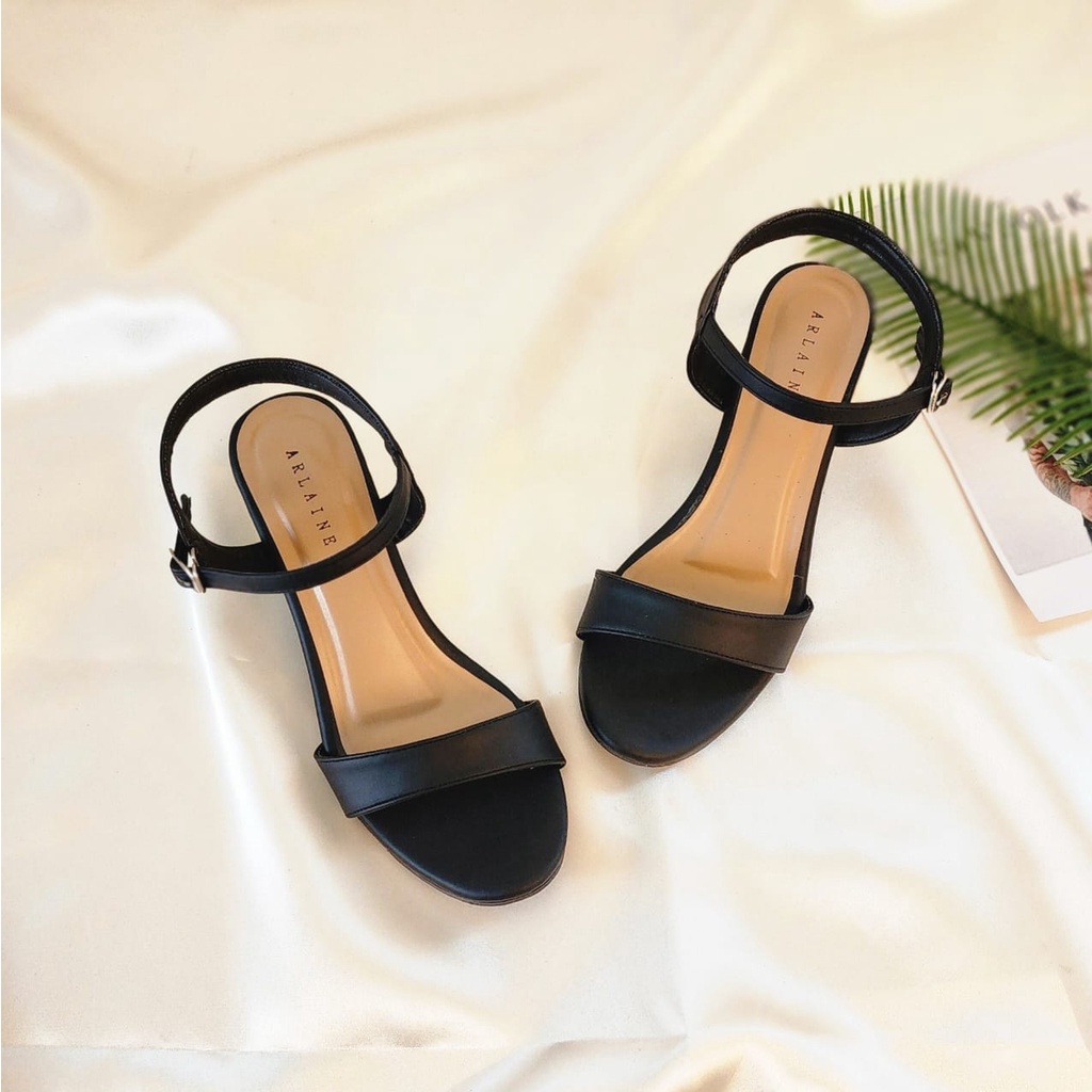 Arlaine - NEW Listy Sandal Heels Wanita / Heels Tali / Heels 5cm / High Heels Wanita [Hitam]