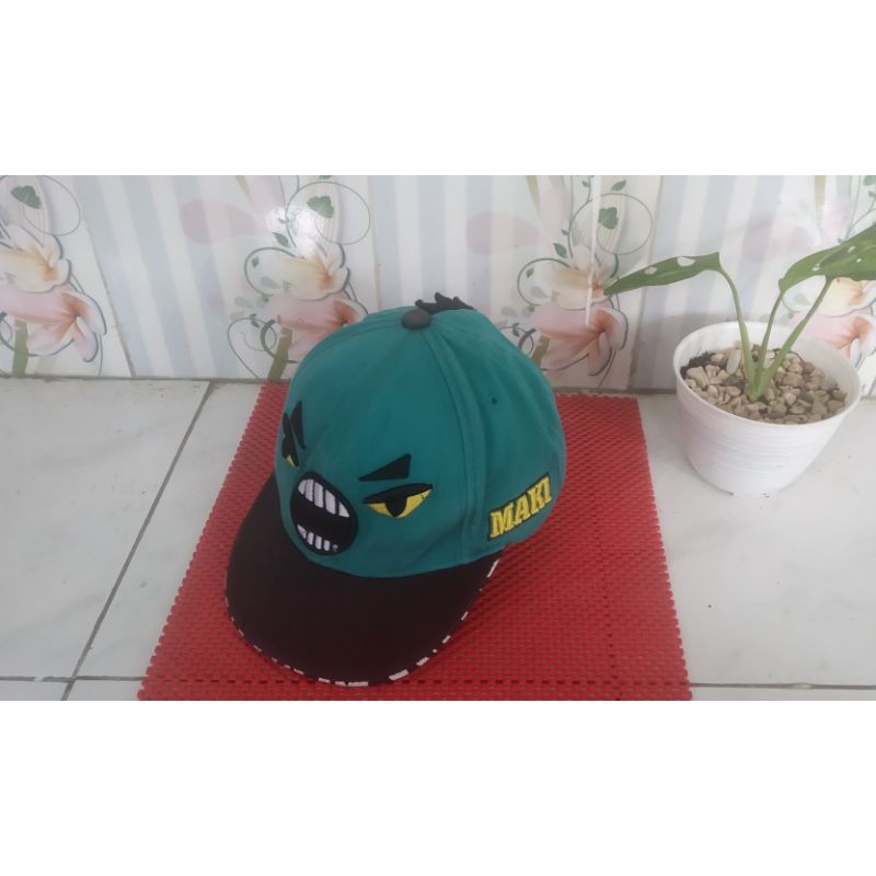 elstinko maki (anak)