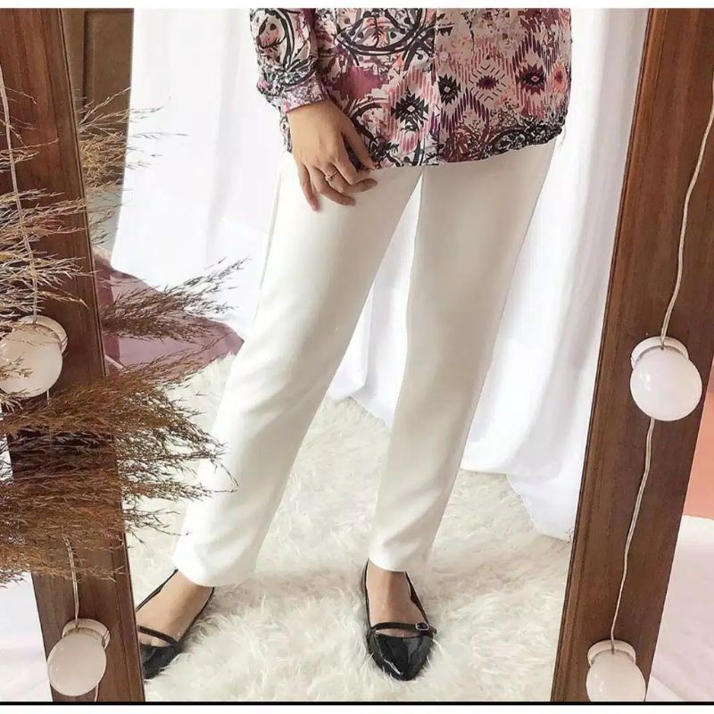 CELANA BAGGY PANTS M, L, XL, XXL BROKEN WHITE ATAU PUTIH PREMIUM  WANITA JUMBO BAHAN AMERICAN DRILL 
