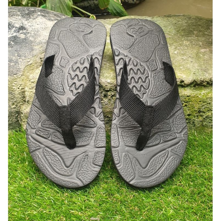 SANDAL JEPIT CASUAL GUNUNG PRES PRIA 38 42