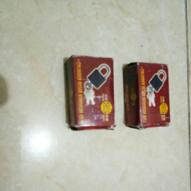 Globe Gembok Hitam 30mm