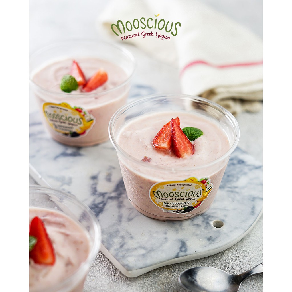 

Mooscious Natural Homemade Greek Yogurt Strawberry 1 kg