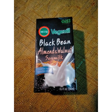 

Vegemil Black Bean Almond & Walnut Soymilk 190 ML