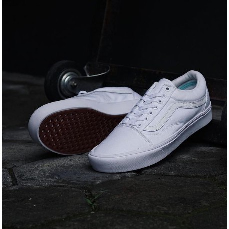 vans white comfycush