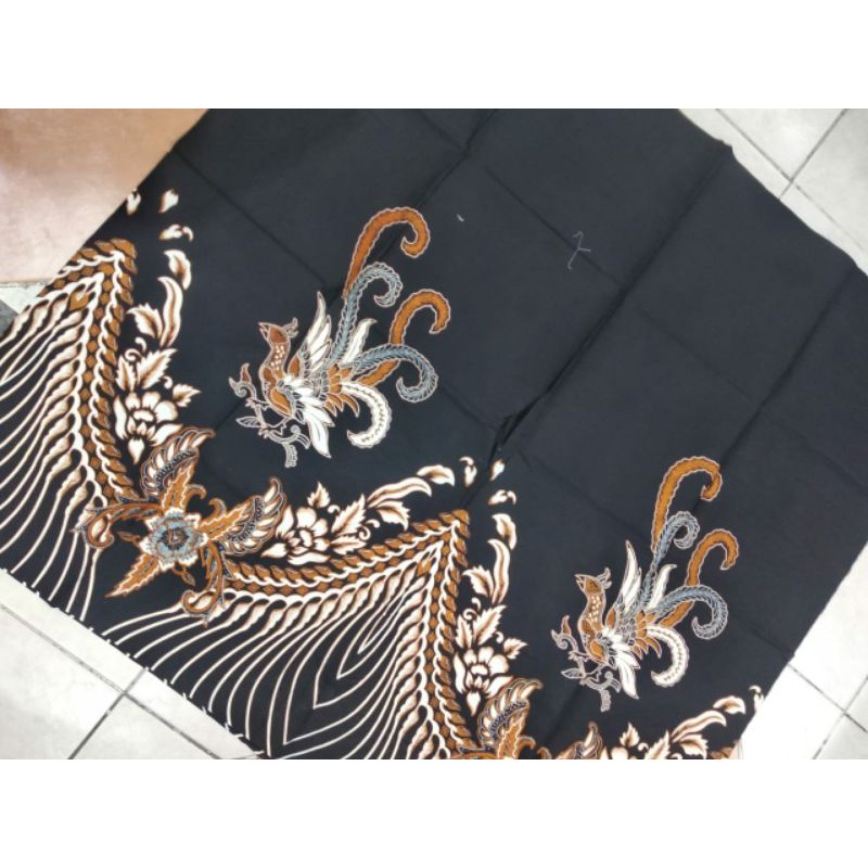 kain batik solo motif gunungan merak