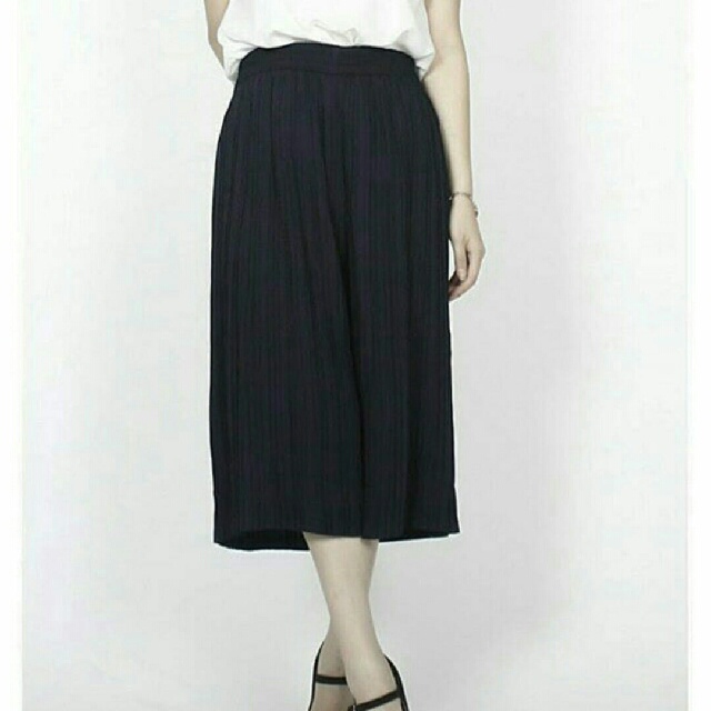 Celana kulot pendek plisket 7/8 terbaru/celana kulot plisket pendek-hitam