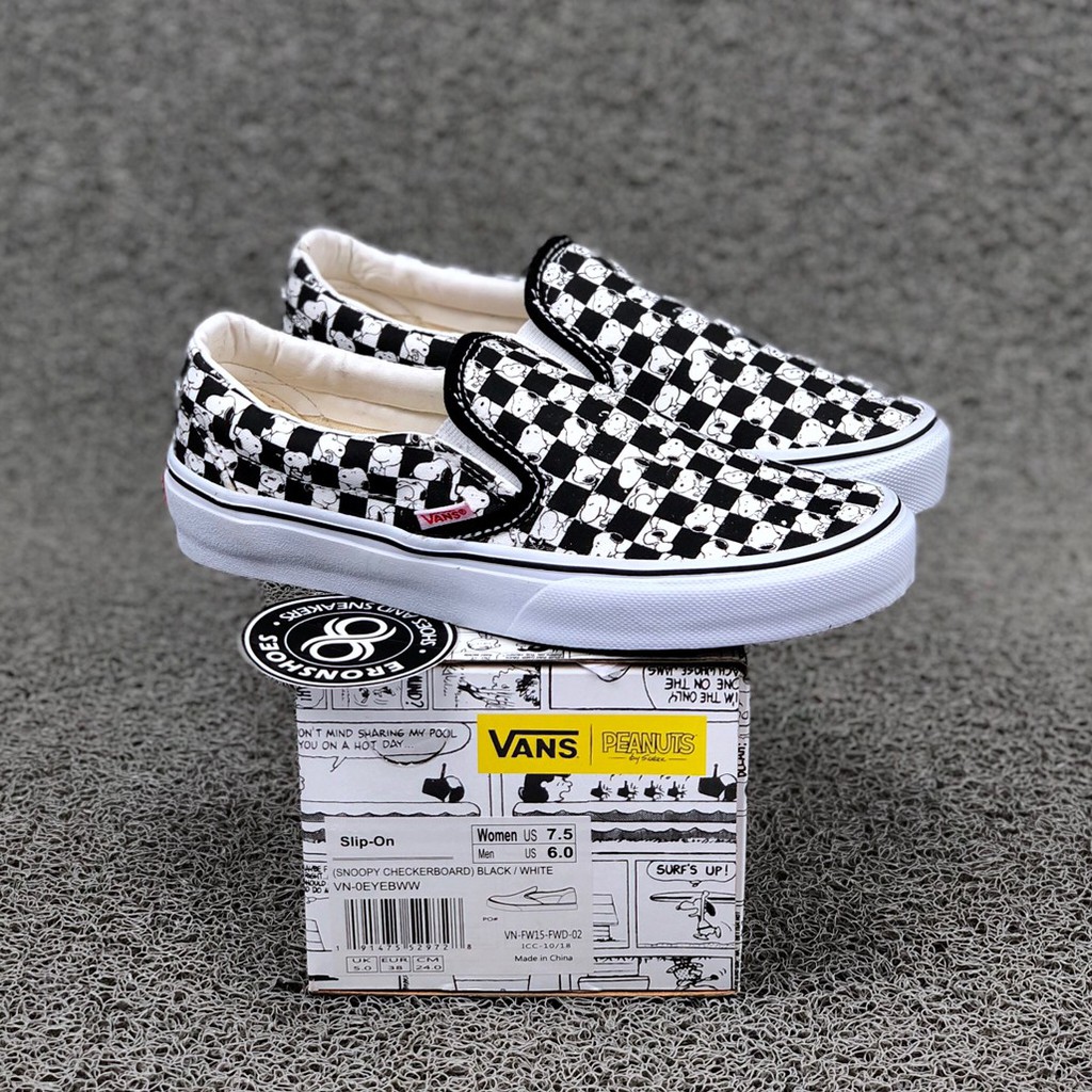 vans checkerboard snoopy