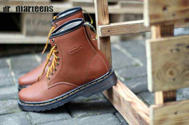 Sepatu dokmar sepatu drmarteen sepatu sepatu dokmar kulit sepatu boot docmart sepatu dokmar cowo