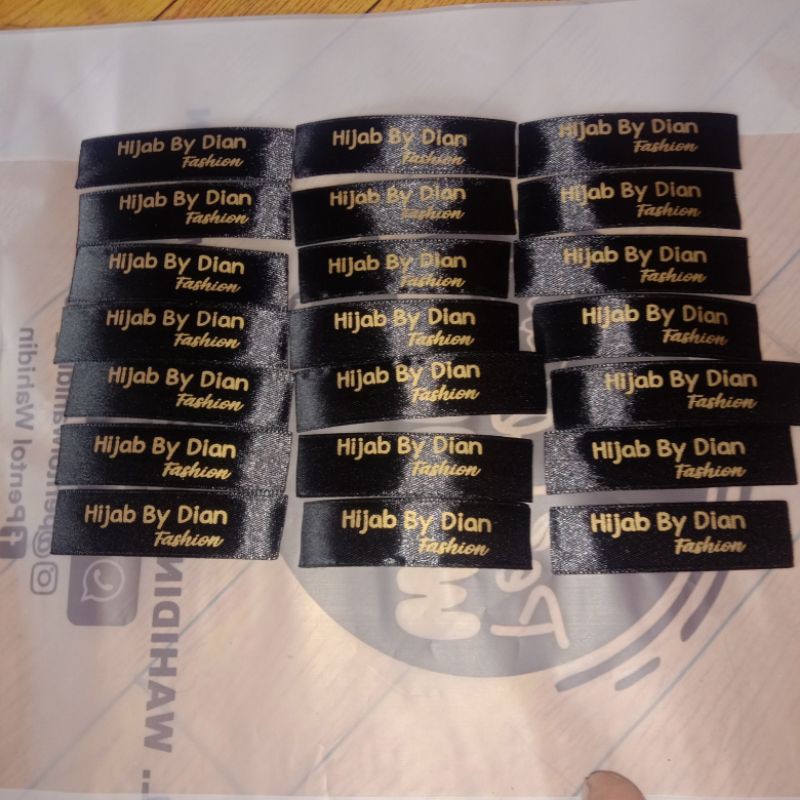 

Label satin murah Label hijab custom Label baju Label sovenir Label pita satin Label hijab Label baju murah Label masker Label hijab murah