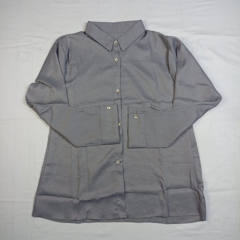 Atasan Blouse Kemeja Wanita Polos Basic Casual Varian Warna Lengan Panjang Bahan Moscrepe-Abu