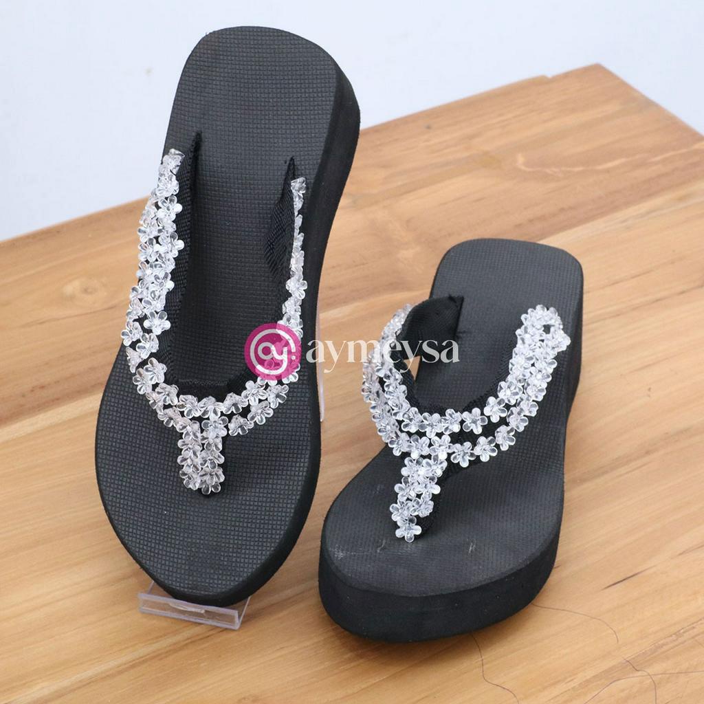 RUBY Sandal Wedges Jepit Spons Wanita Hiasan Manik-Manik Terbaru 2023 Desain Modern Simpel dan Praktis Sendal Beads