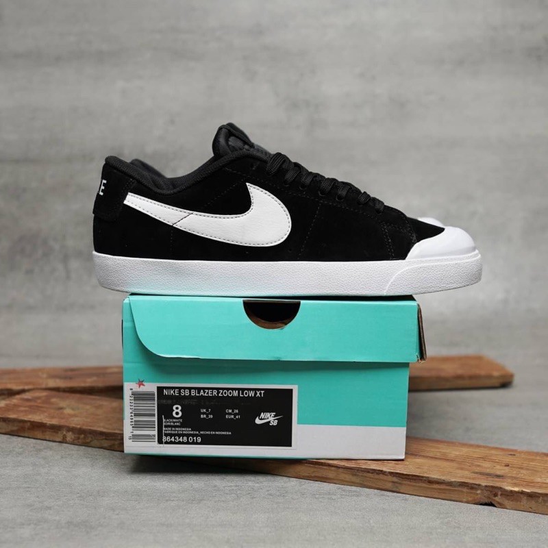 zoom blazer low sb