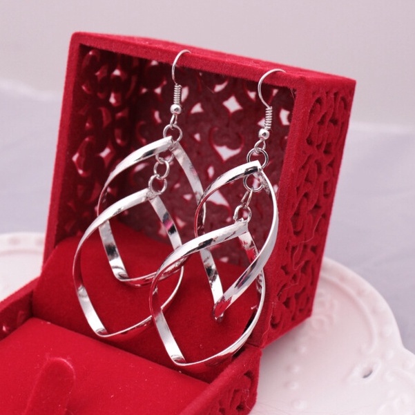 New style long versatile casual design elegant white fungus hanging earrings 210825