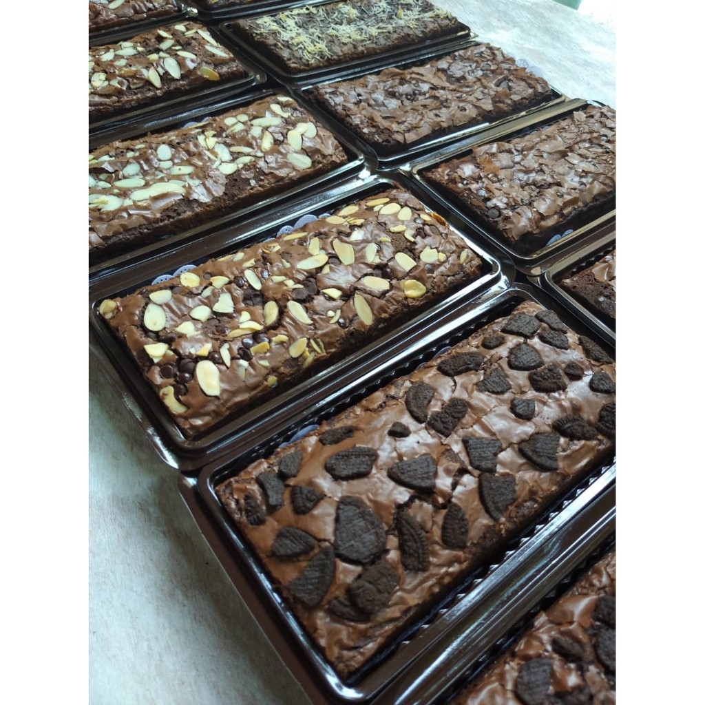 

Brownies Premium Panggang Spesial by Melia.cake-540gr